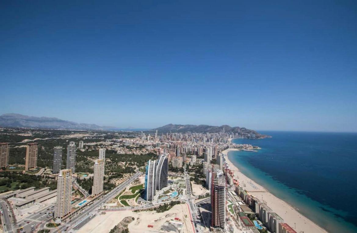 Intempo Celia-Apartment At Famous Intempo Building Μπένιντορμ Εξωτερικό φωτογραφία